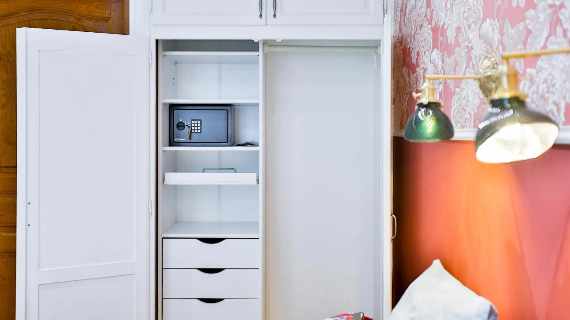 Marais 4 Bedrooms New Apartment Paris France