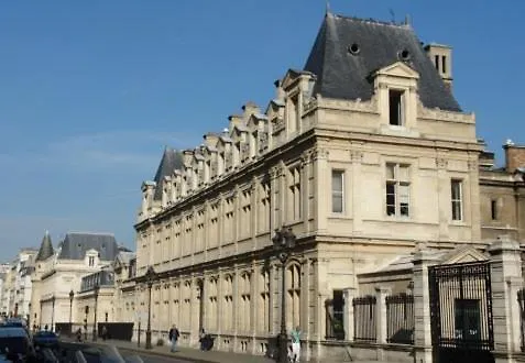 Marais 4 Bedrooms New Apartment Paris