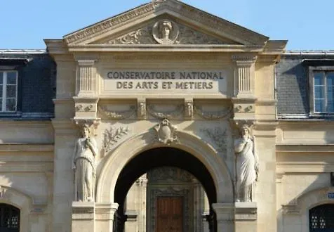 Marais 4 Bedrooms New Apartment Paris